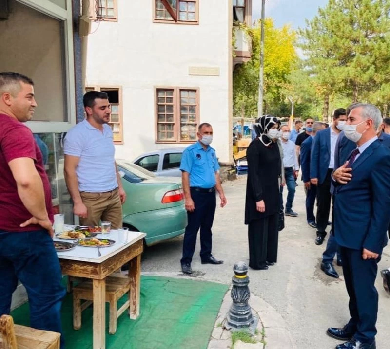 AK Parti heyeti, Gündüzbey’deki yatırımları inceledi
