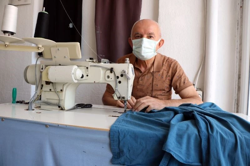 Terzilik mesleğini 52 yıldır ilk günkü heyecanla sürdürüyor
