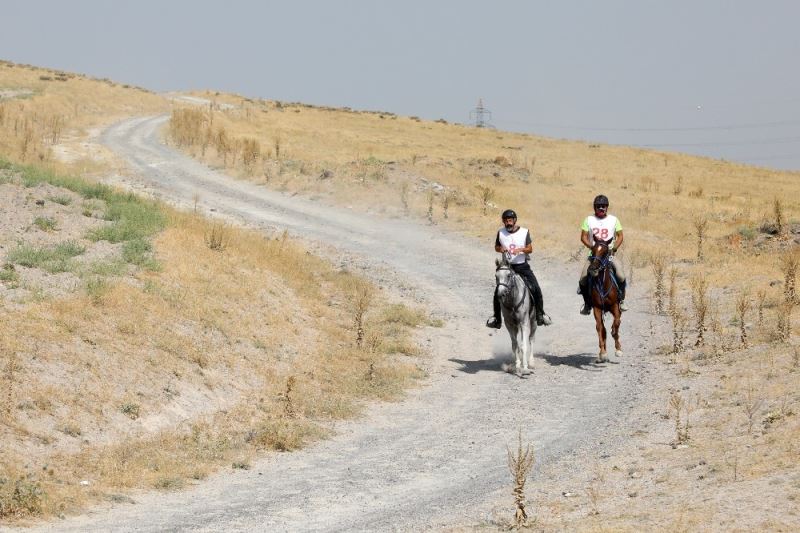 Atlı Dayanıklılık Yarışmalarında ödüller sahibini buldu
