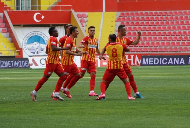 Kayserispor’un ilk golü Zoran’dan
