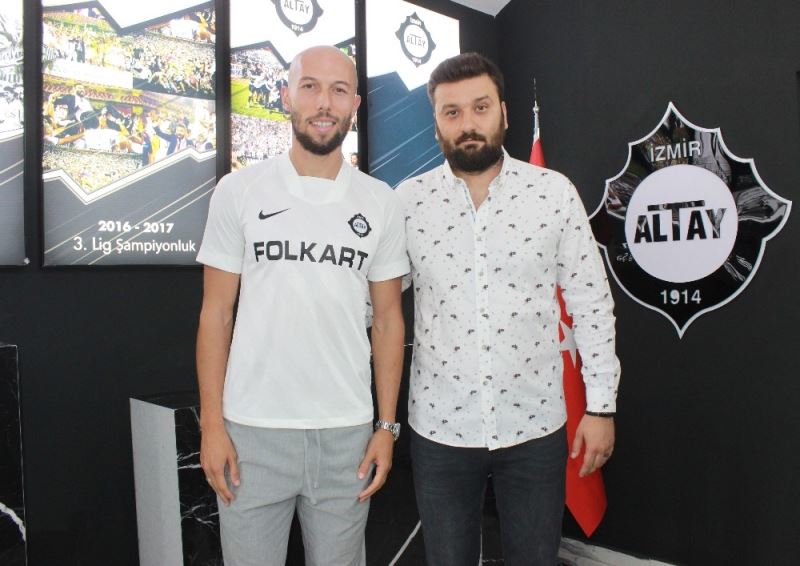 Altay, Cocalic’i renklerine bağladı
