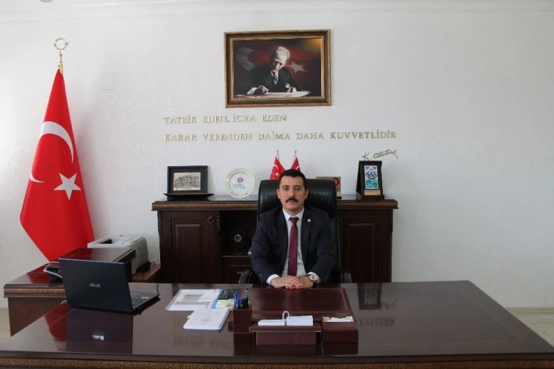 Günyüzü İlçesi Kaymakamlığına atanan Burak Akeller görevine başladı
