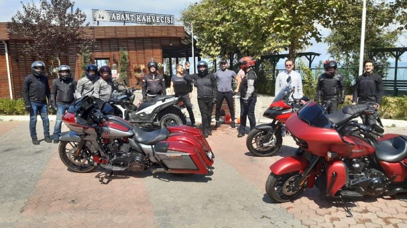 Başkan Yanmaz klasik motosiklet tutkunlarıyla
