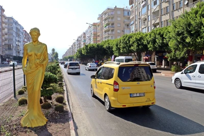 Antalya Altın Portakal Film Festivalin’in 57’nci yılına özel 57 heykel
