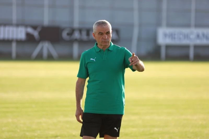 Rıza Çalımbay: “Erzurum’a galibiyet için gideceğiz”
