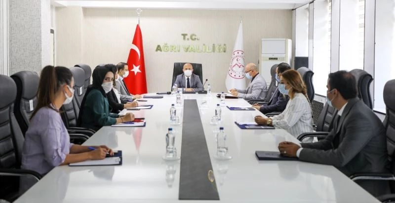 Vali Varol, AÇSH Müdürlüğü’nün yürüttüğü projelerinin değerlendirildiği çalışma grubu toplantısına katıldı
