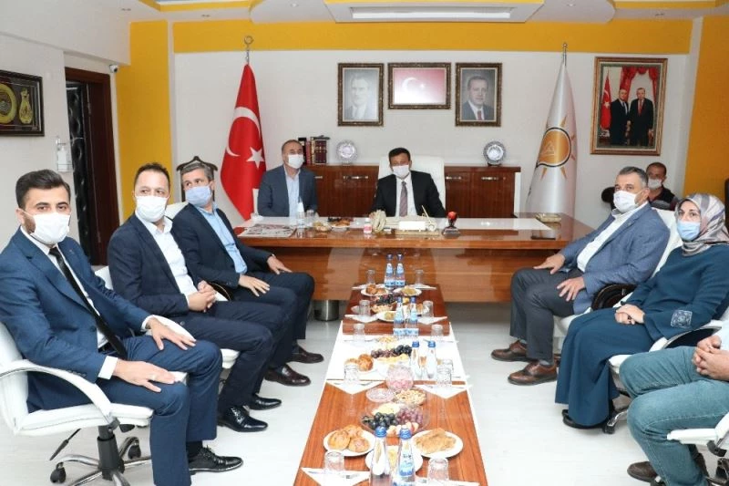 AK Parti Genel Başkan Yardımcısı Dağ: “Öbür tarafta CHP var dahi diyemiyoruz”
