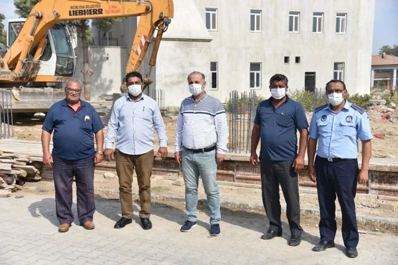 İncirliova Belediyesi Acarlar’da yol bakım ve onarım çalışmalarına devam ediyor
