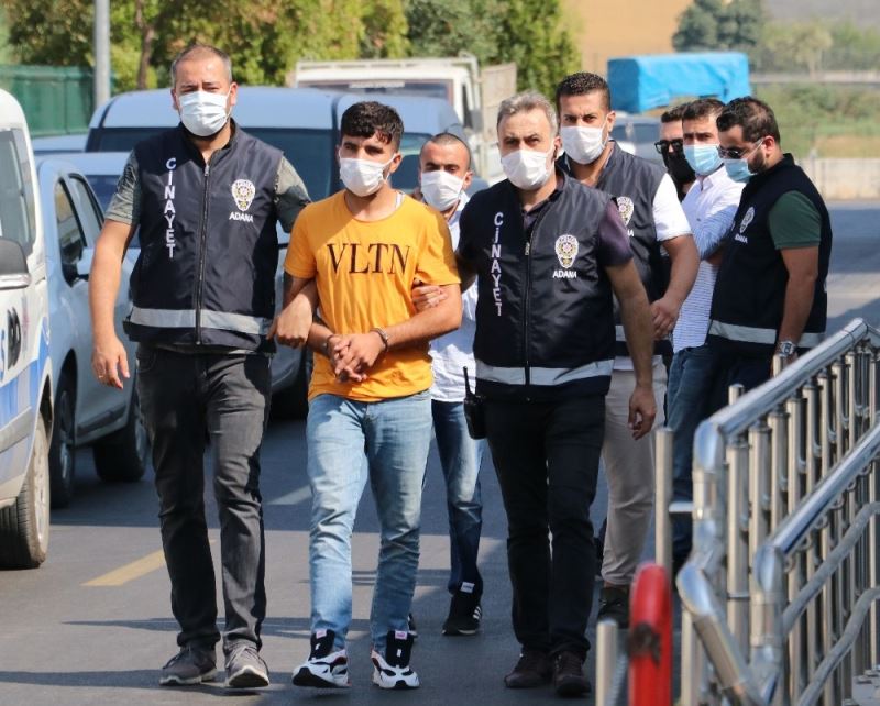 Adana’da ’trafik kazası’ kavgası: 2 yaralı, 3 tutuklama
