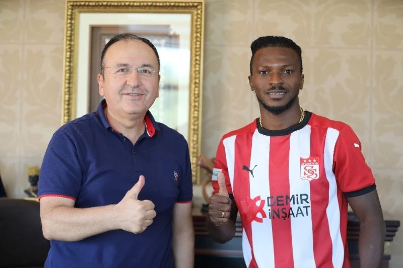 Olarenwaju Kayode resmen Sivasspor’da
