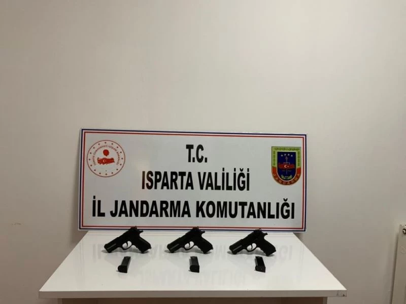 Isparta’daki tarihi eser operasyonunda bin 800 yıllık kitabe ele geçirildi
