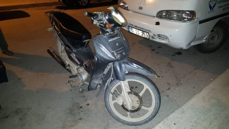 Çaldıkları motosikletle hırsızlığa kalkıştılar

