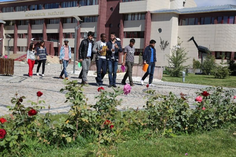 Bayburt Üniversitesi ön lisans ve lisans eğitim-öğretim yönetmeliğinde değişiklik
