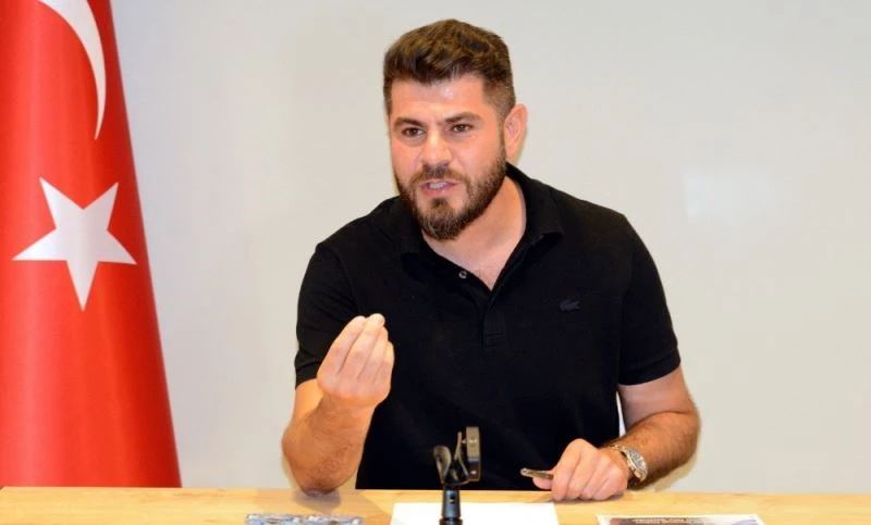 Salmanoğlu, Türklerin nasıl beklenen bir millet olduğunu anlattı
