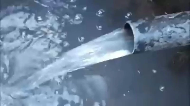 Köylüler imece usulü çalışarak 15 kilometre mesafeden su getirdi
