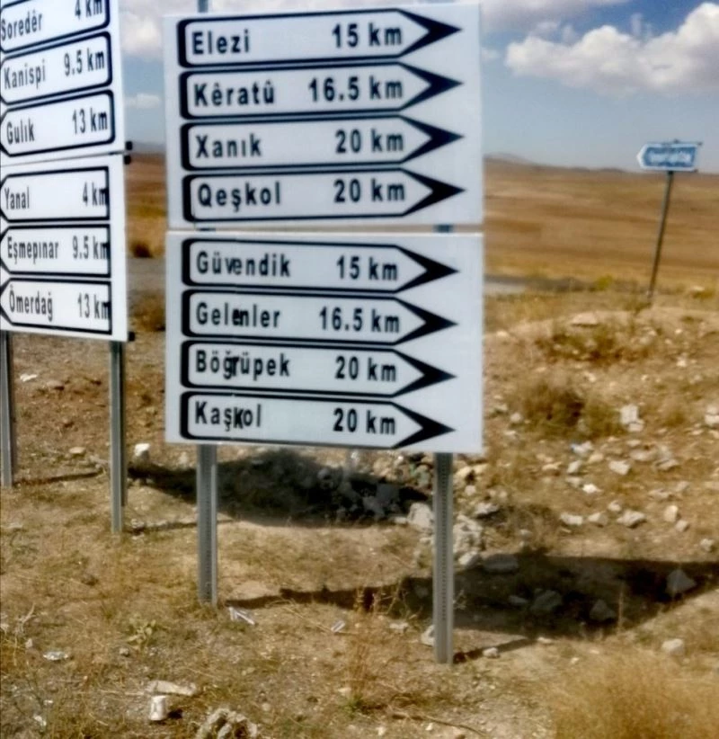 Başkale’nin yön tanıtım tabelaları yenilendi
