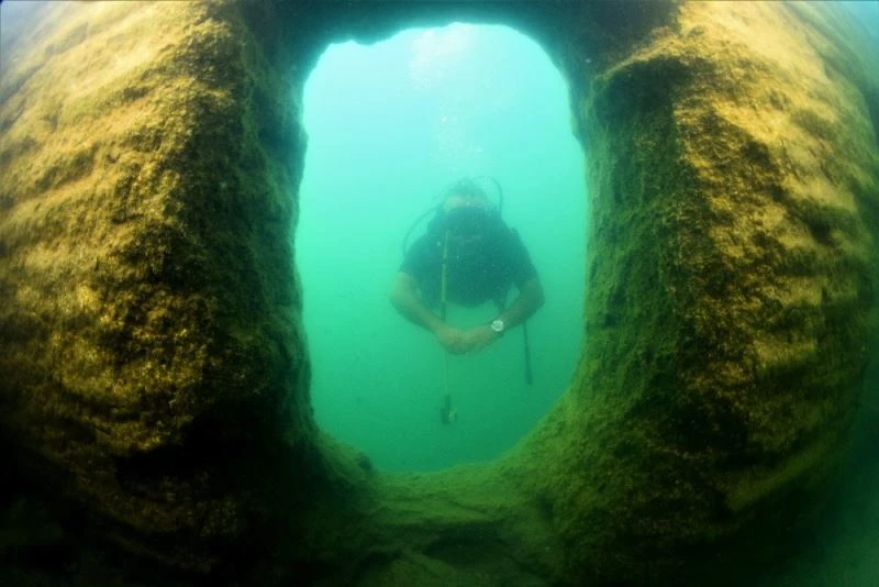 Depremle görünmez olan 