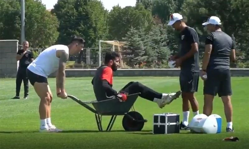 İmdada Sapunaru yetişti
