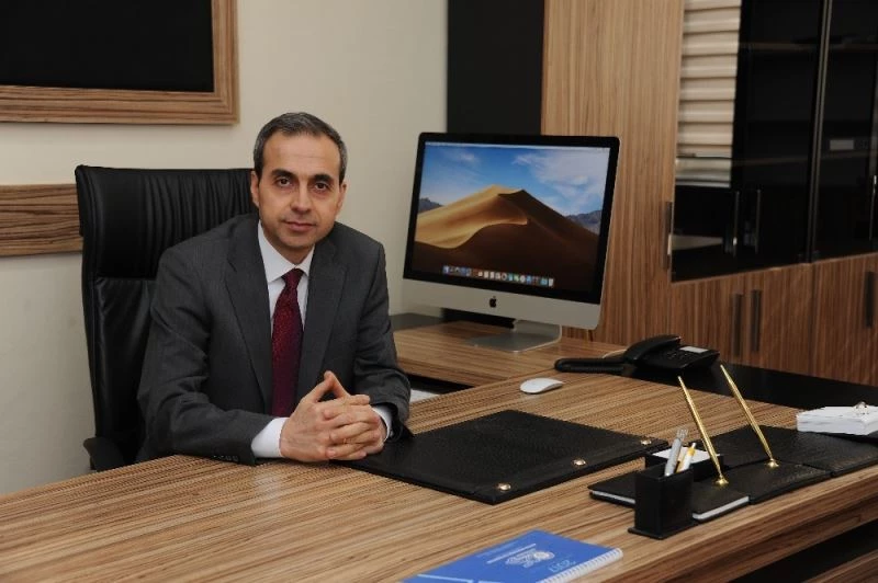 ADÜ Eğitim Fakültesi Dekanı  Karasakaloğlu oldu
