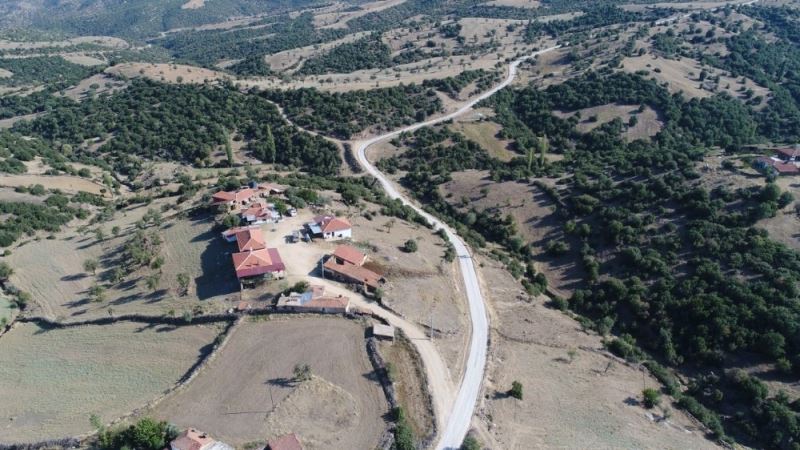 Manisa Büyüşehir’den asfalt rekoru: ’40 günde 405 kilometre asfalt çalışması’
