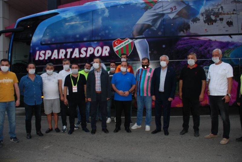 Belediye Başkanı, Isparta 32 Spor’a otobüs hediye etti
