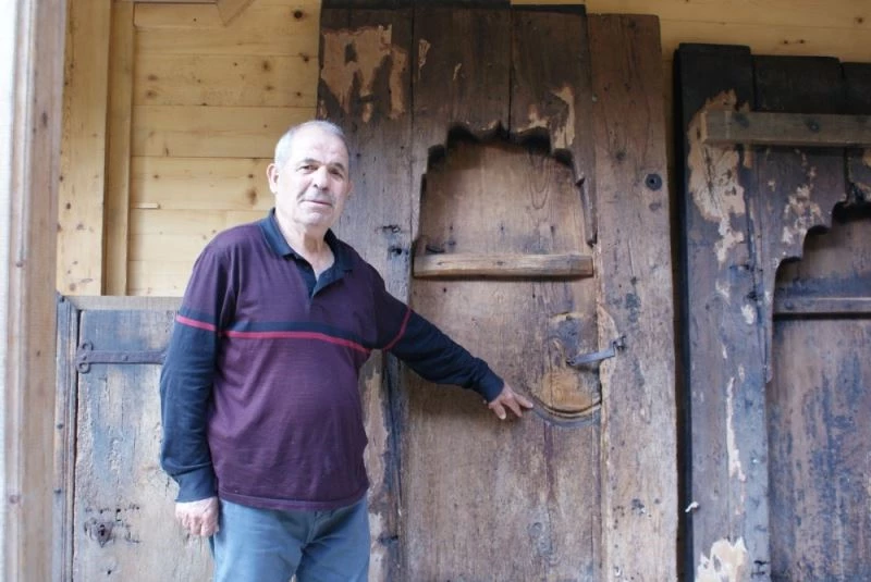 Uzungöl’de bulunan Dursun Ali İnan müzesi sıra dışı yapısıyla turistlerin ilgi odağı oldu
