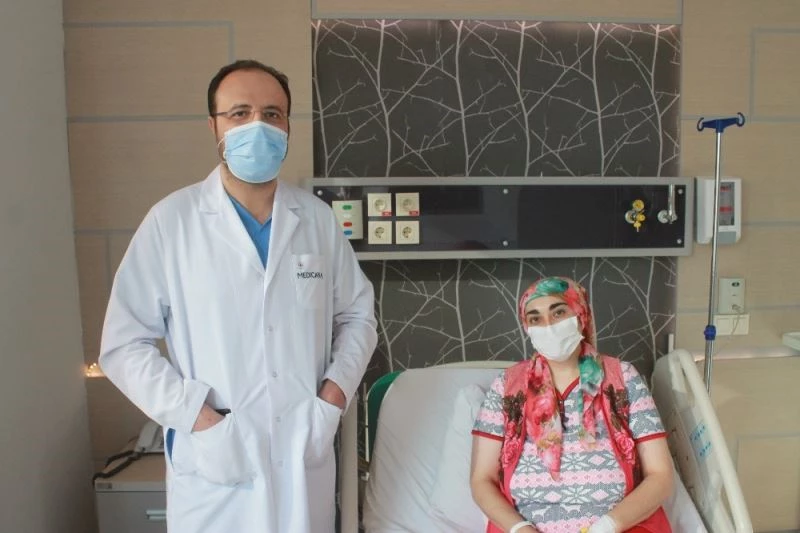 Op. Dr. Baran: “Çikolata kisti olan hastalar idrar yolları ve böbreklerini mutlaka kontrol ettirmeli”
