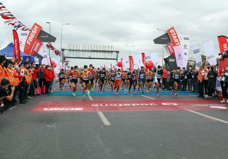 Vodafone İstanbul Yarı Maratonu koşuldu