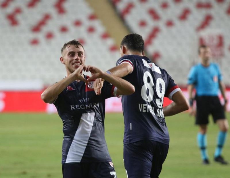 Antalyaspor’un 3 golünden 2’si gençlerden
