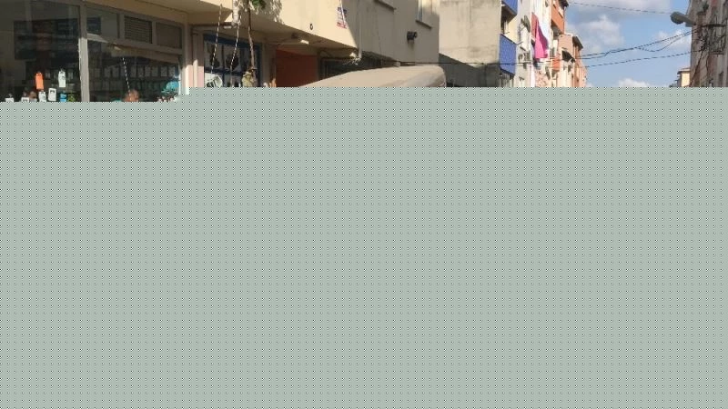 Tartıştığı zabıtanın ayağının üstünden kamyonetle geçti
