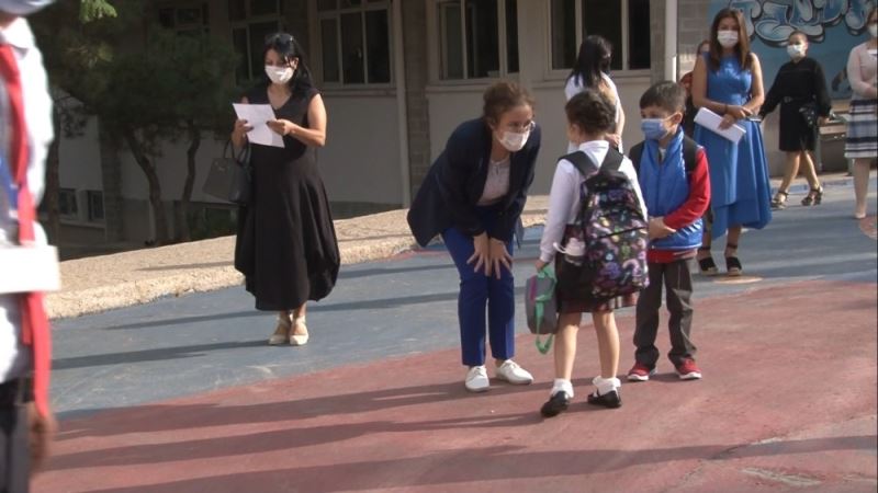 Ana sınıfı ve 1’inci sınıflar için yüz yüze eğitim başladı
