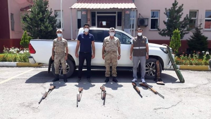 Bitlis’te takoz kullanmadan kaçak avlanan 5 kişiye idari para cezası kesildi
