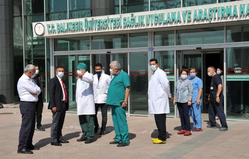 Rektör İlter Kuş, Üniversite Hastanesinde incelemelerde bulundu
