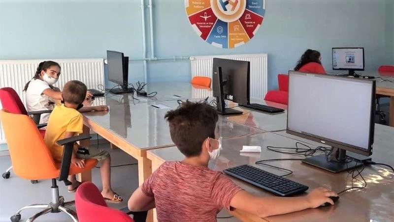 Teknolojiye erişimi olmayan öğrencilere özel hizmet
