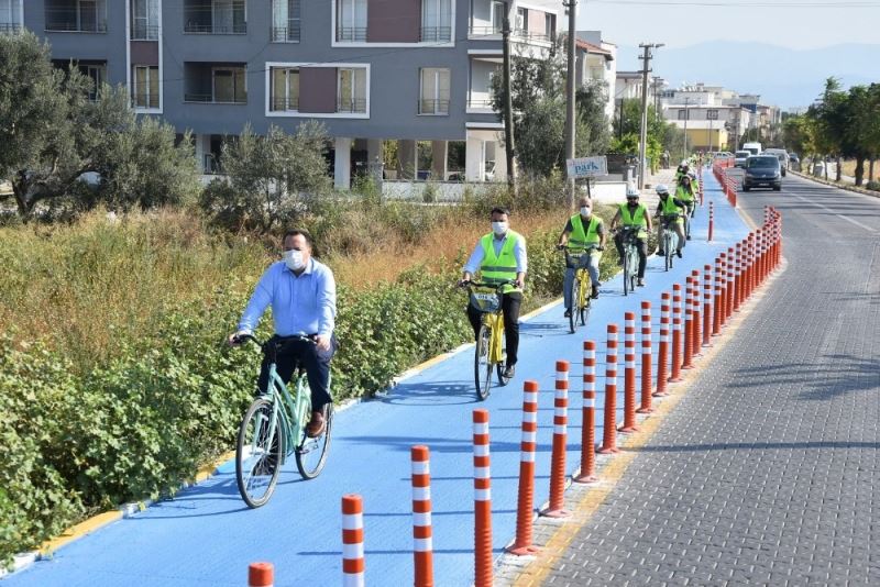 Akhisar’ın ilk bisiklet yolu açıldı
