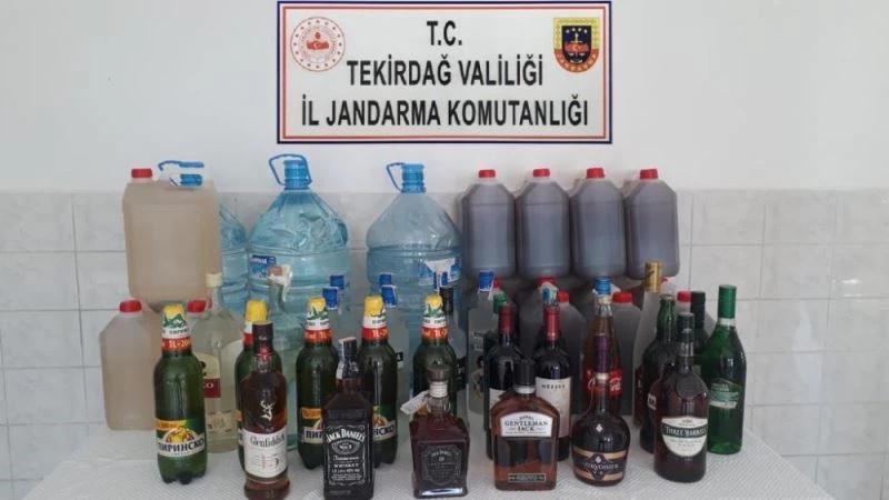 Eve kaçak içki baskını: 751 litre ele geçirildi
