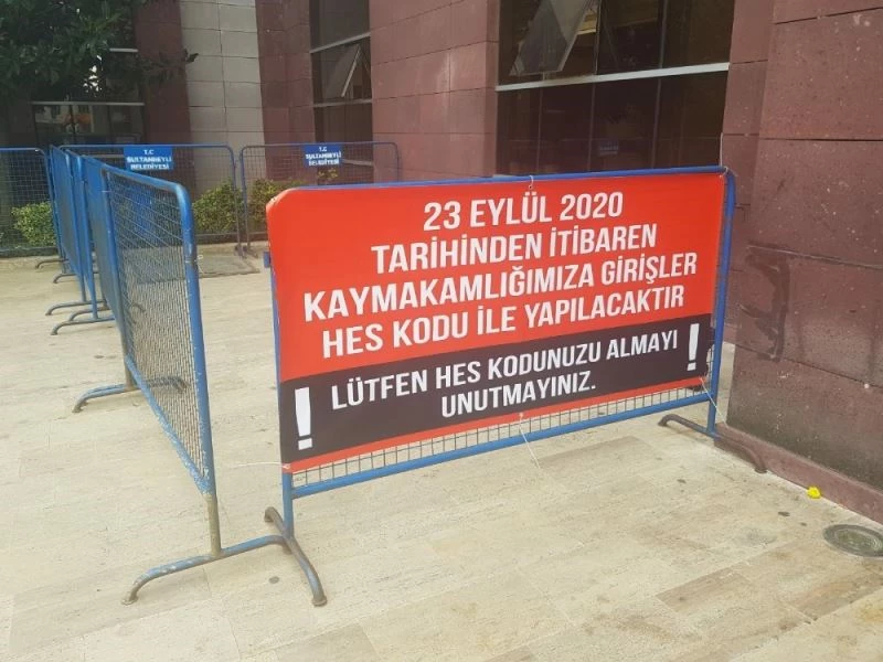 Sultanbeyli Kaymakamlığı’na girişlerde ‘HES Kodu Uygulaması’ başlatıldı
