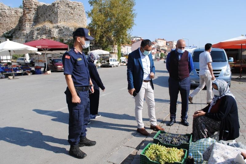 Eğirdir Kaymakamı Çelik’ten esnaf ve vatandaşlara ‘tedbirlere uyalım’ uyarısı
