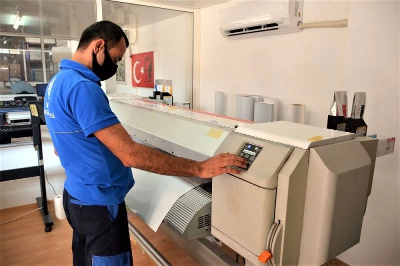 Büyükşehir 47 Bin 927 trafik levhası üretti
