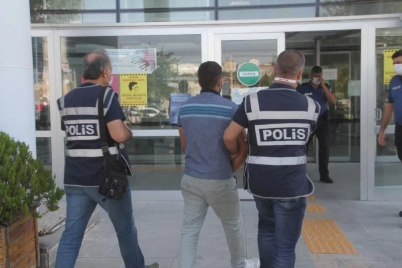 Hırsız kuaföre girdi, ne bulduysa çaldı ama yakalanmaktan kurtulamadı
