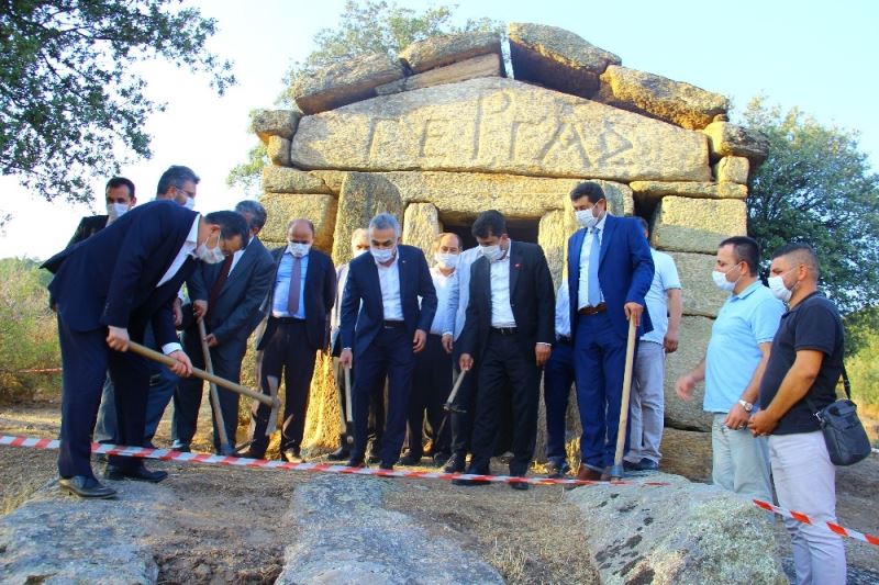 Definecilerin talan ettiği antik kente devlet sahip çıktı
