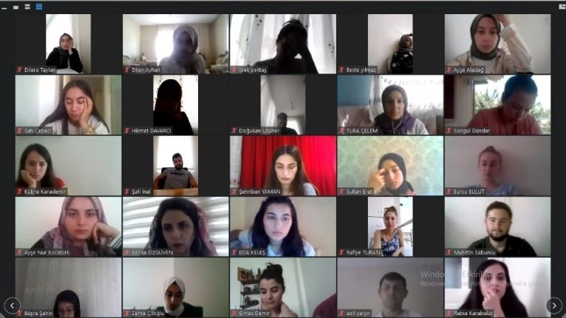 Stajlar da online ortama taşındı
