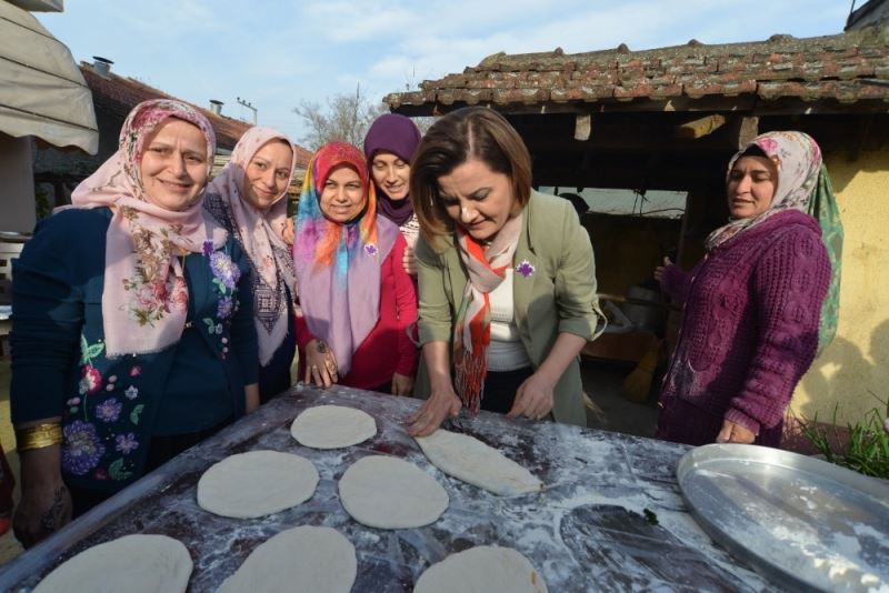 Hürriyet’ten mancarlı pide yemeğe davet
