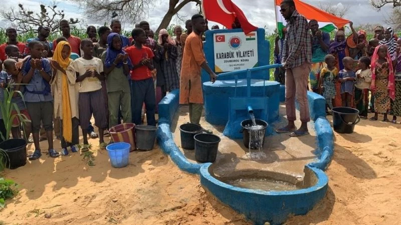 Başkan Vergili ve iş adamlarının katkılarıyla Afrika’da su kuyusu açtırıldı
