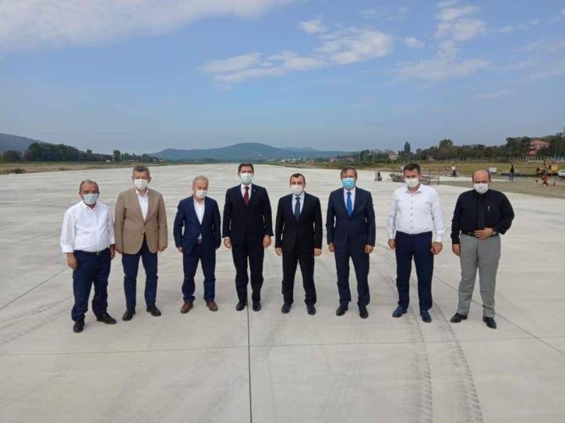 Zonguldak Havalimani pist çalışmaları yerinde incelendi
