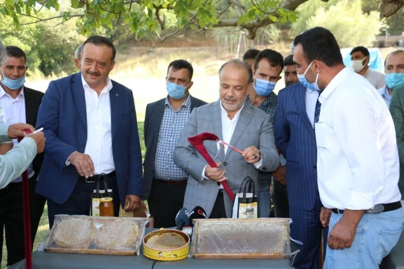 Başkan Sarıoğlu üreticilerin talep ve sorunlarını dinledi
