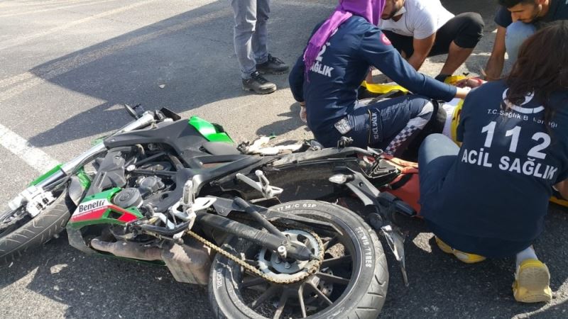 Mardin’de motosiklet sürücüsü yolcu otobüsünün altına girdi: 1 ölü
