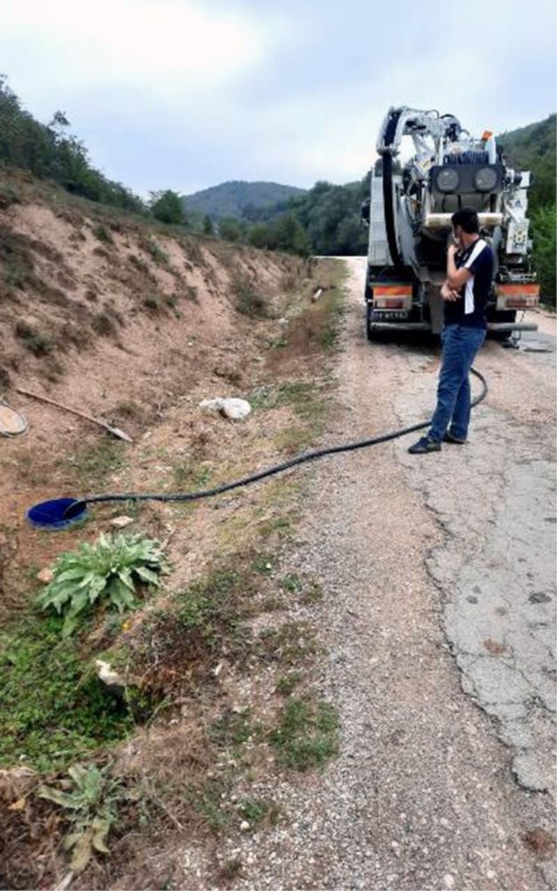 Köylerde yaşanan kanalizasyon sorunları vidanjör desteğiyle çözüldü
