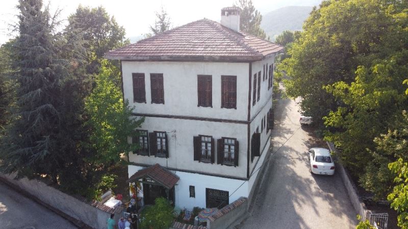 Safranbolu’da 130 yıllık tarihi konağa ‘En İyi Korunan Ev’ plaketi
