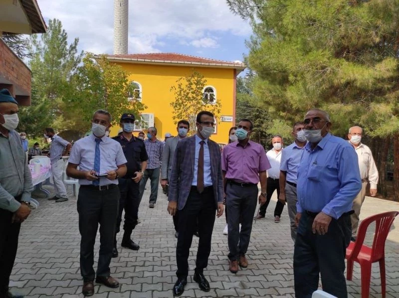 Kaymakam Akpay köyleri tanıyor
